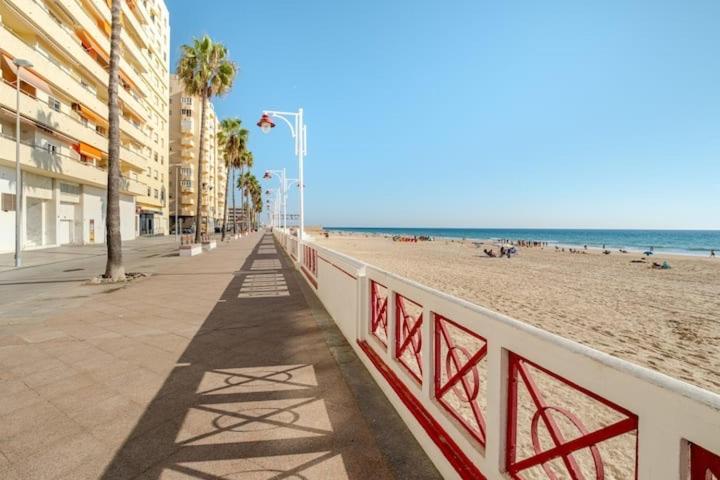 Playa Victoria Apartament Cadis